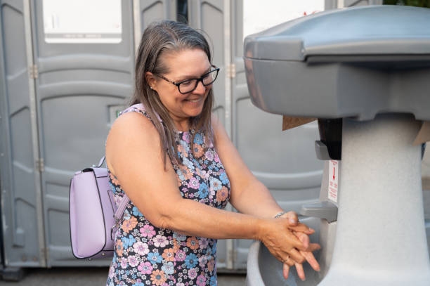 Best Portable toilet rental cost  in Orland Hls, IL